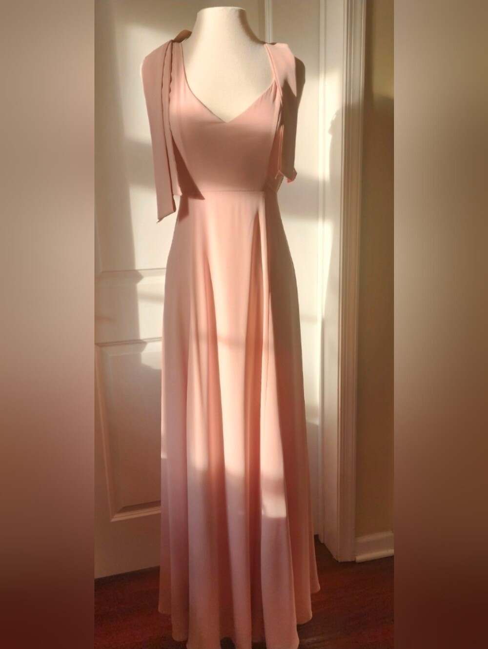 Women's Blush Pink V-Neck Maxi Dress
